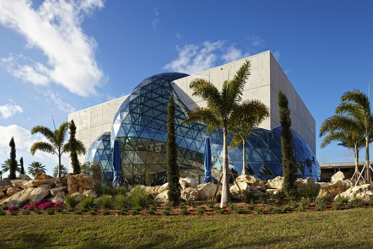 Museos Con Diseños Arquitectónicos Inusuales El Museo Salvador Dalí en San Petersburgo, Florida