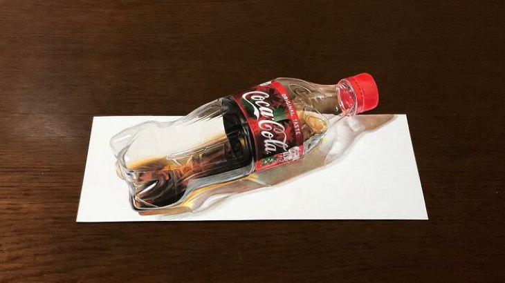 Artista Japones Crea Obras Realistas Coca cola vacía