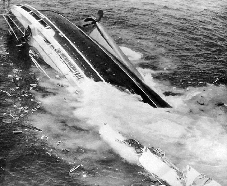 Historia Detrás De Fotos Icónicas "Andrea Doria hundiéndose" (1957)
