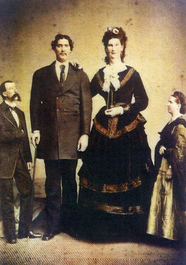 Fascinantes Hechos Históricos Anna Haining Swan y Martin Van Buren Bates fueron la pareja casada más alta
