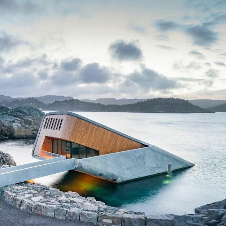 17 Ingeniosos Diseños restaurante noruego en medio del mar