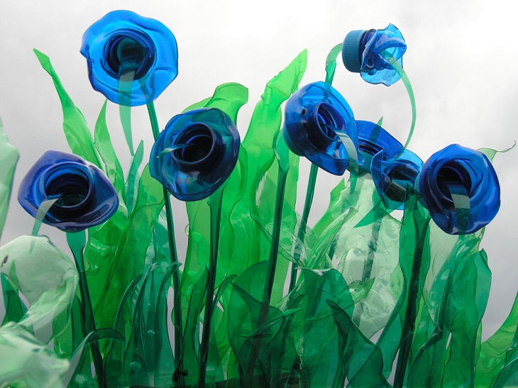 Esculturas Hechas Con Botellas Recicladas Flores azules