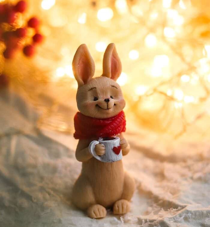 Esculturas De Jabón En Forma De Animales Conejo con una taza