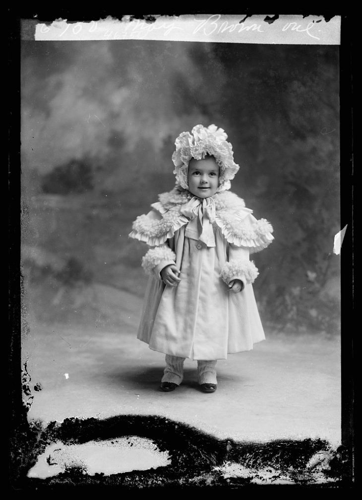 Retratos Del Siglo XIX, Vestuario infantil 
