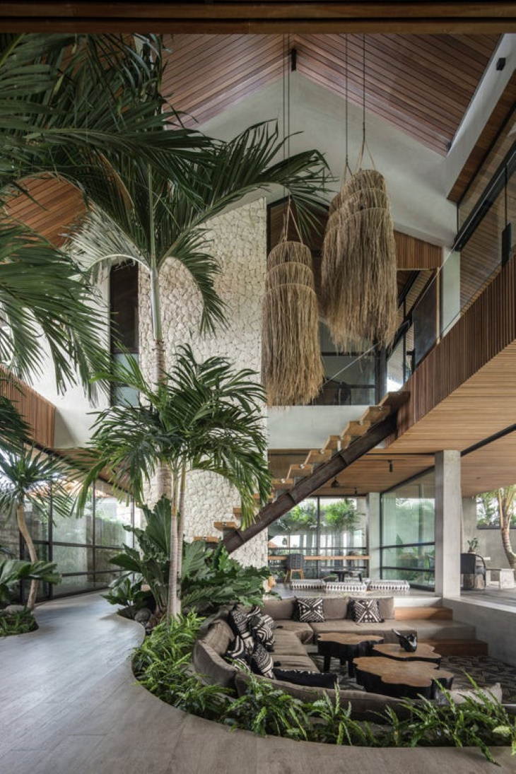 Habitaciones Hermosas,  Sala de estar con plantas tropicales en Bali, Indonesia