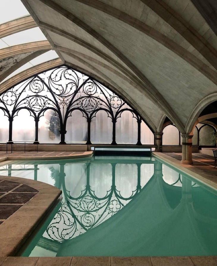 Habitaciones Hermosas, La piscina del Hotel Landa en Burgos, España