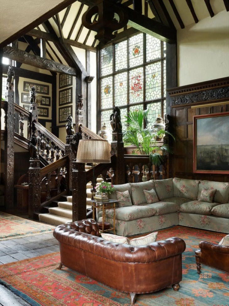 Habitaciones Hermosas, Escalera de cristal emplomado en una casa de campo inglesa reformada