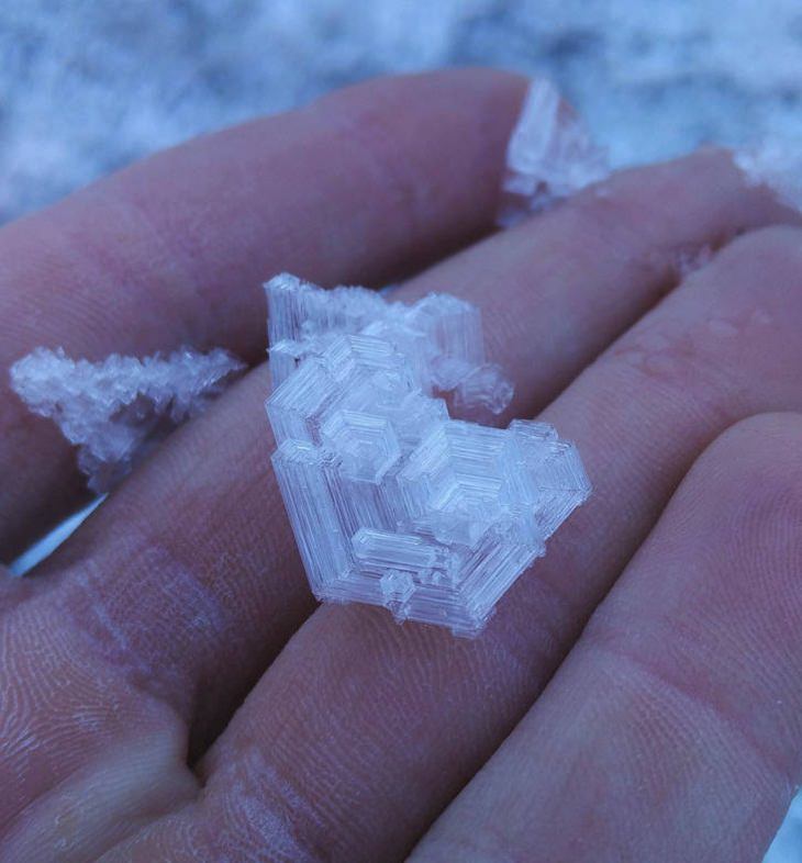 Arte Accidental En La Nieve, cristales de hielo en Suiza
