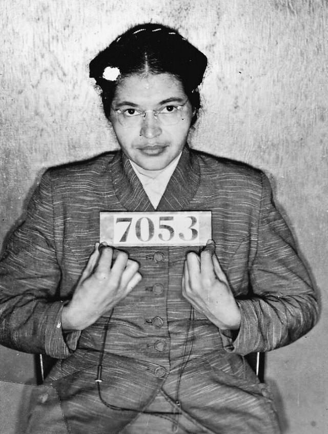 Fotos Eventos Históricos, Una foto de reserva de Rosa Parks después de su famoso arresto en febrero de 1956