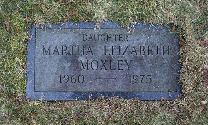 Asesinatos Ocurridos En Halloween, tumba de Martha Moxley