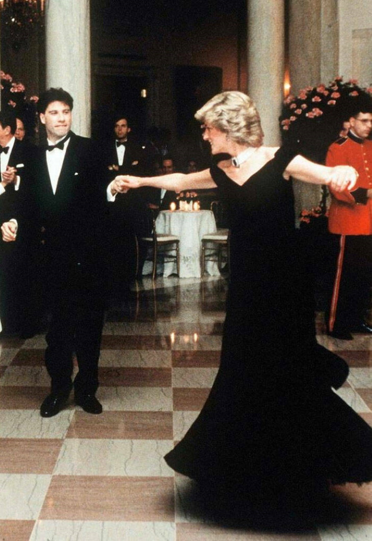 Fotos De Celebridades Nunca Antes Vistas, La princesa Diana bailando con John Travolta