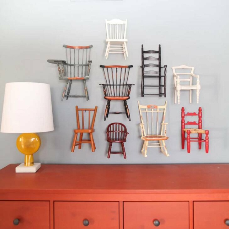 Colecciones Extrañas, sillas en miniatura