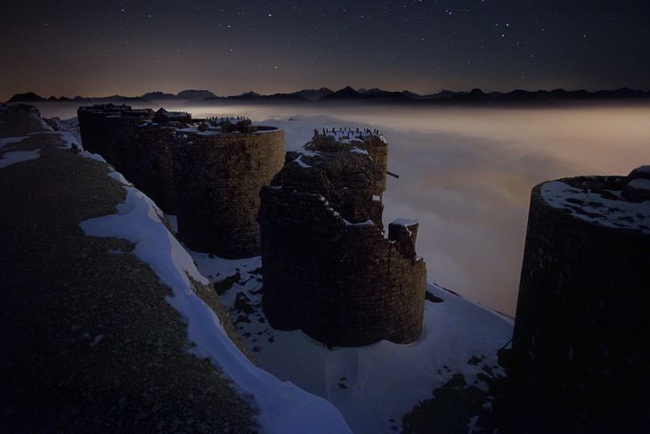 Los Alpes De Noche, el fuerte de las nubes