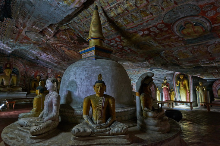 Arquitectura Del Sur De Asia, Templo de la cueva en Dambulla, Sri Lanka