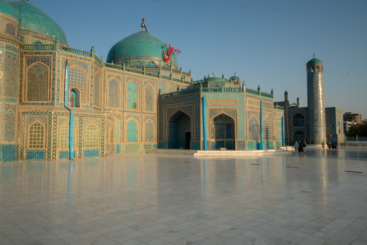 Arquitectura Del Sur De Asia, Mezquita Azul en Mazar-i-Sharif, Afganistán