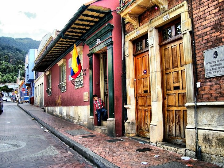 Destino turístico que no sabías que estaba embrujado casa de la poesía Bogotá