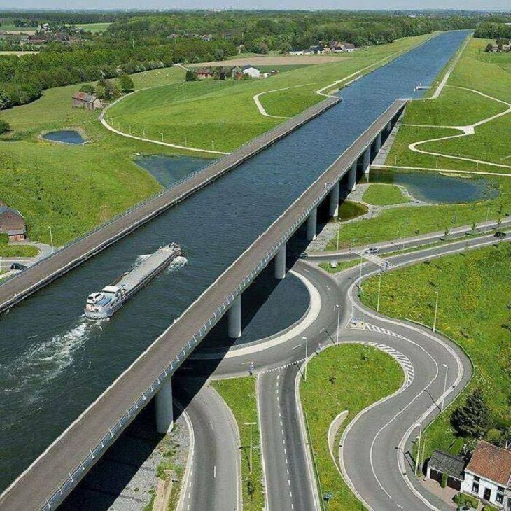 Ejemplos de ingeniería, puente del canal de Sart, Bélgica