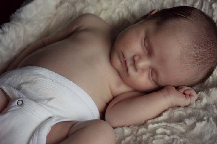 Misterios Médicos Sin Resolver, el bebé que nació sin piel