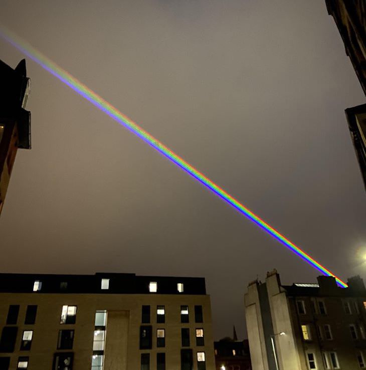 Fotos Magníficas De La Naturaleza, Rayo láser arcoíris sobre Edimburgo, Escocia
