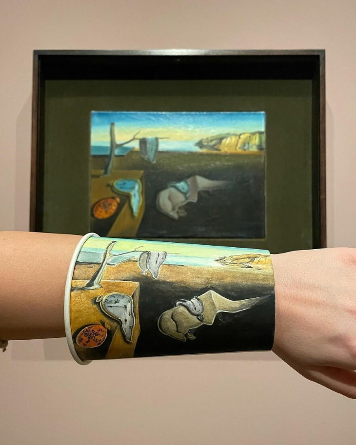  Diseño de Berk Armagan  reloj de Dalí