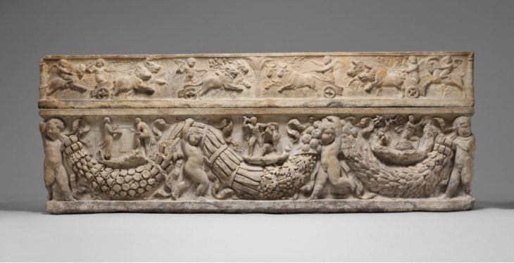 Tesoros Ocultos, El sarcófago de mármol de la antigua Roma que servía como jardinera