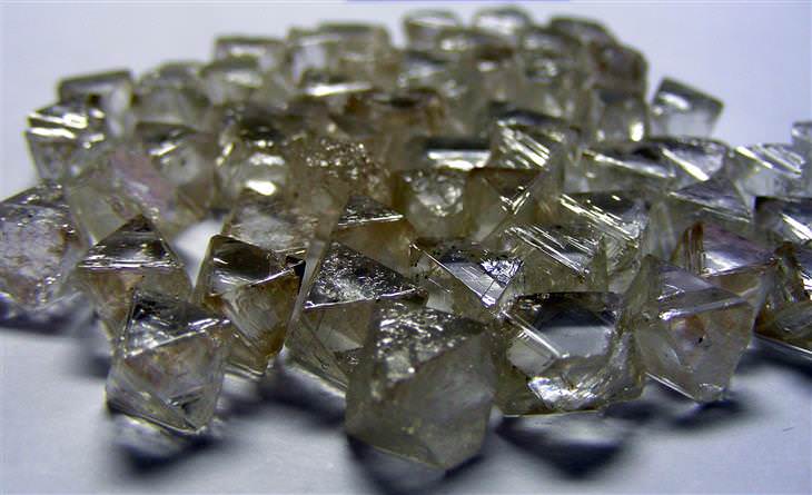 Hermosos Cristales y Piedras Preciosas, Diamantes sin pulir