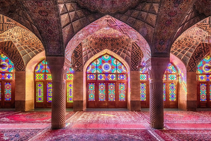 Vidrieras de la mezquita de Nasir al-Mulk - Shiraz, Irán