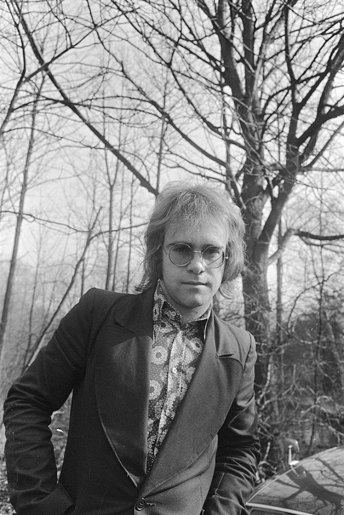 El joven Elton al principio de su carrera