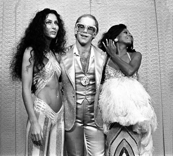 Elton con Cher y Diana Ross, 1975