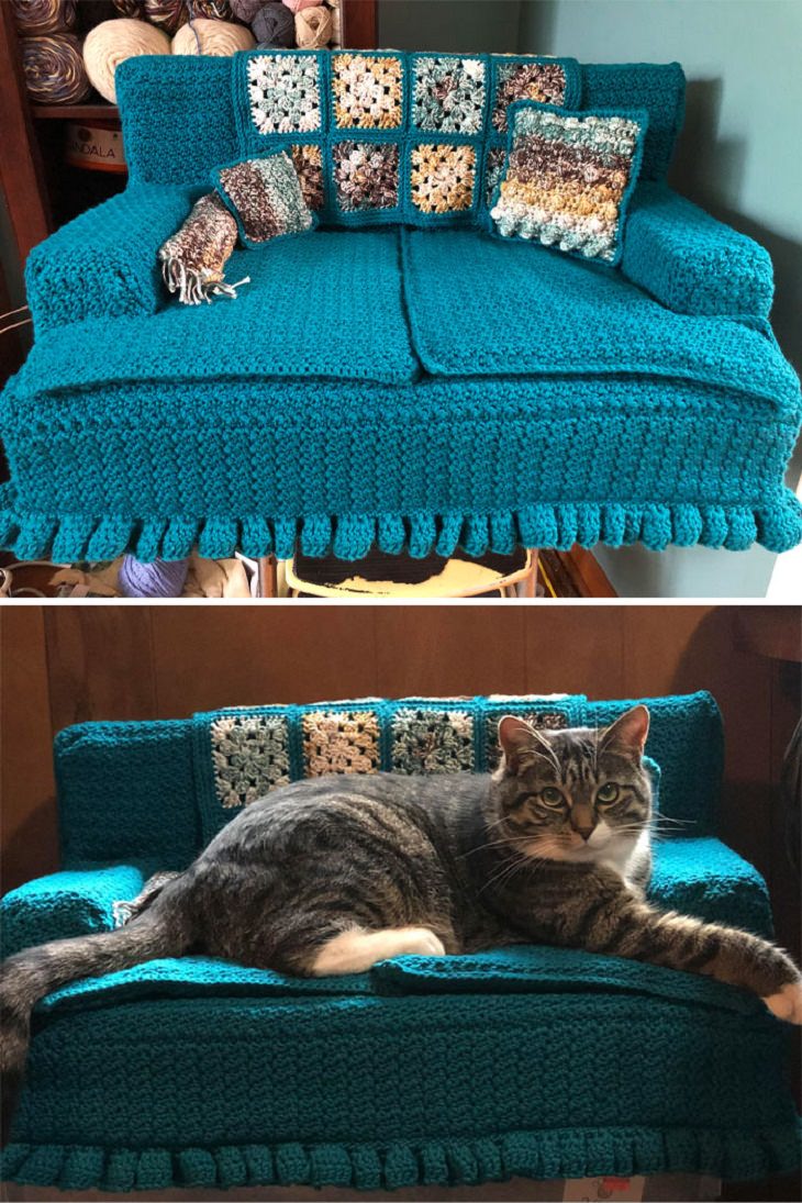 Crochet as Art, kitty couch