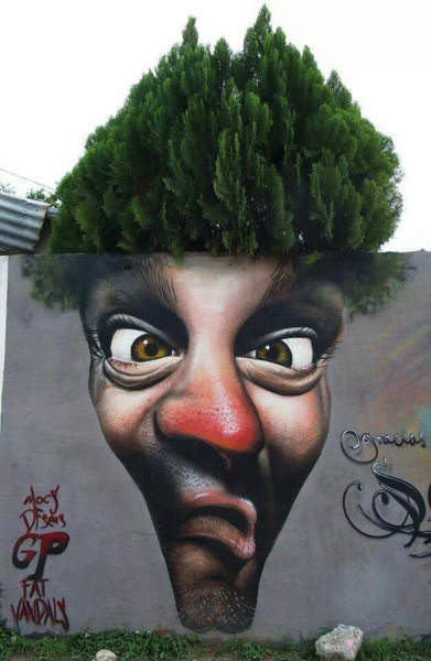 Plantas y arte callejero: el hombre árbol