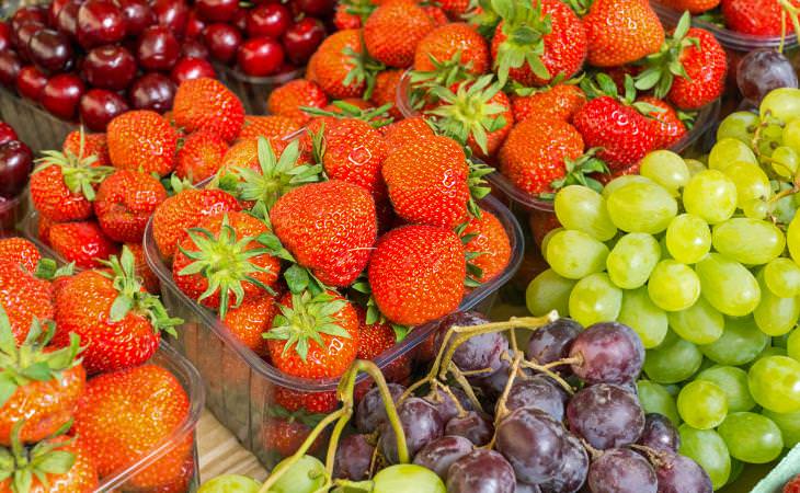 Maduración de frutas, Fresas, cerezas y uvas