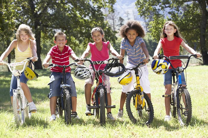 Truco Holandés Para Evitar Accidentes, niños en bicicleta