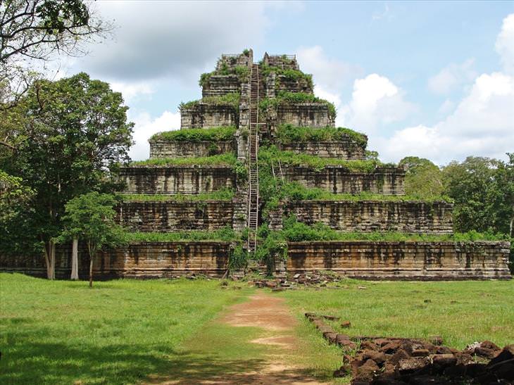 Mejores Lugares Turísticos En Camboya, Koh Ker