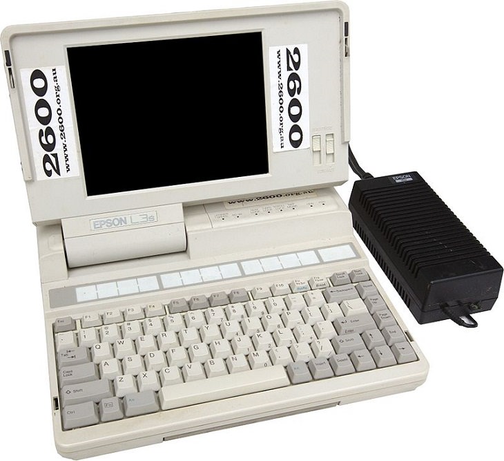 Primeras Computadoras Portátiles, Epson L3S
