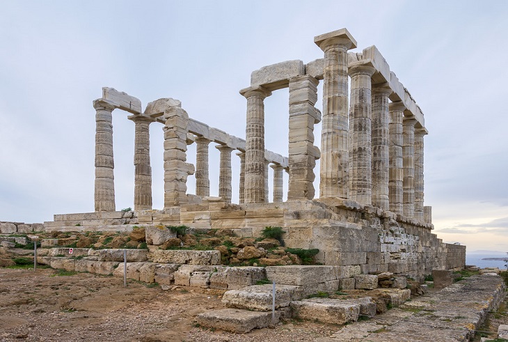 emplo de Poseidón en el centro de Grecia