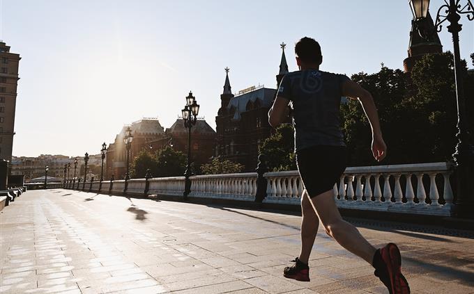 Imagen y prueba de estrés: un hombre corriendo