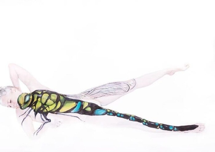 Arte Corporal, libélula