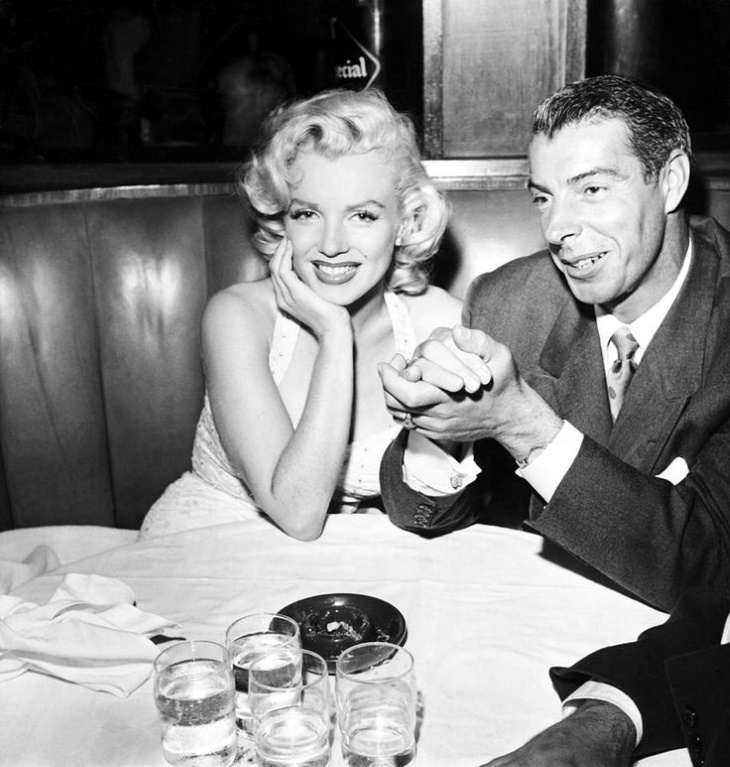 Gestos románticos Marilyn Monroe y Joe DiMaggio