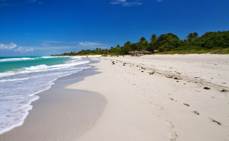 Varadero En Cuba, playa con arena blanca