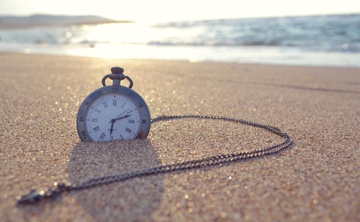 Conceptos Erróneos Sobre El Tiempo, reloj en la arena