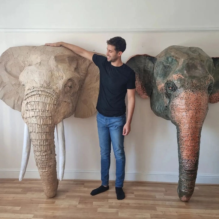 Esculturas De Animal De Josh Gluckstein, el artista con dos esculturas de elefantes