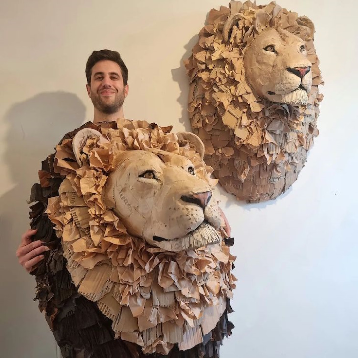 Esculturas De Animal De Josh Gluckstein, el artista con dos esculturas de león