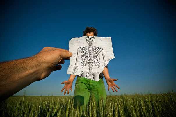 Maravillosos Dibujos Del Artista Ben Heine, esqueleto