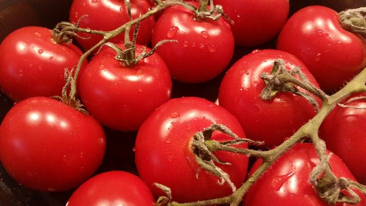El Mejor y Peor Momento Para Comer Estos Alimentos, tomate