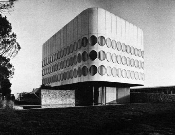 Edificio de Oficinas, Complejo Industrial Snaidero, Majano Del Friuli, Italia. Arquitecto: Angelo Mangiarotti