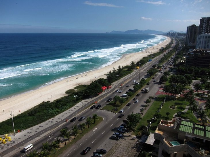 Atracciones Turísticas En Río De Janeiro, Playa Barra da Tijuca