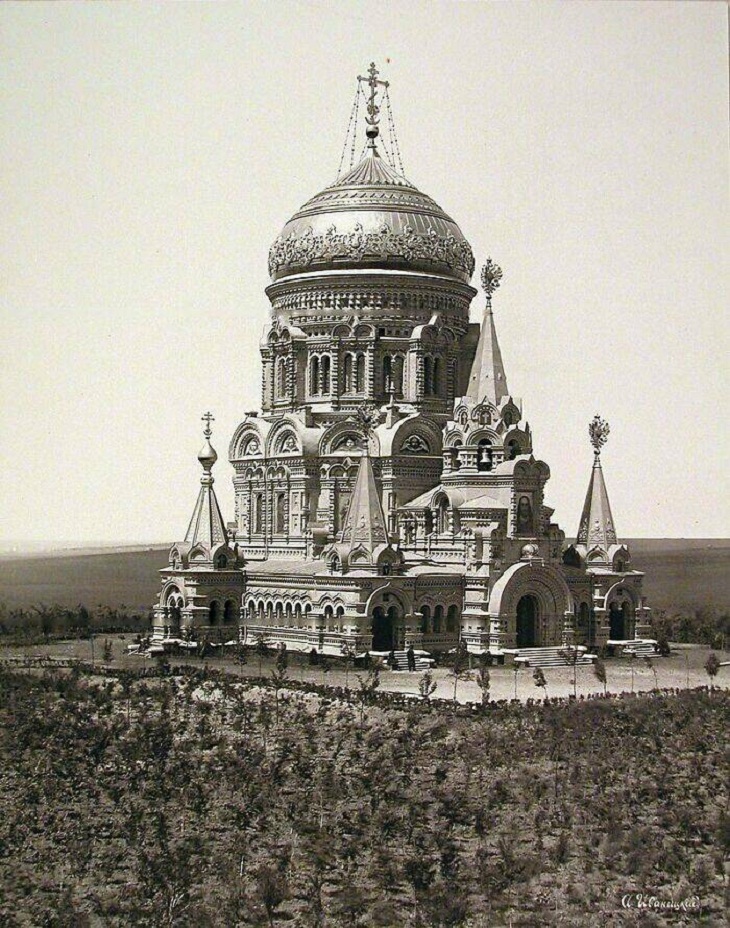 La Catedral de Cristo Salvador estaba ubicada en Borki, cerca de Kharkiv
