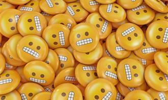 Encuentra las diferencias: emojis estresados