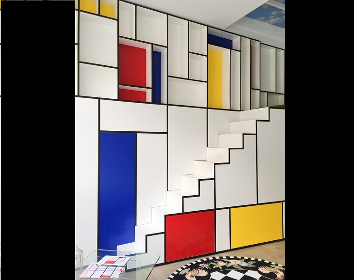  Escalera inspirada en Piet Mondrian